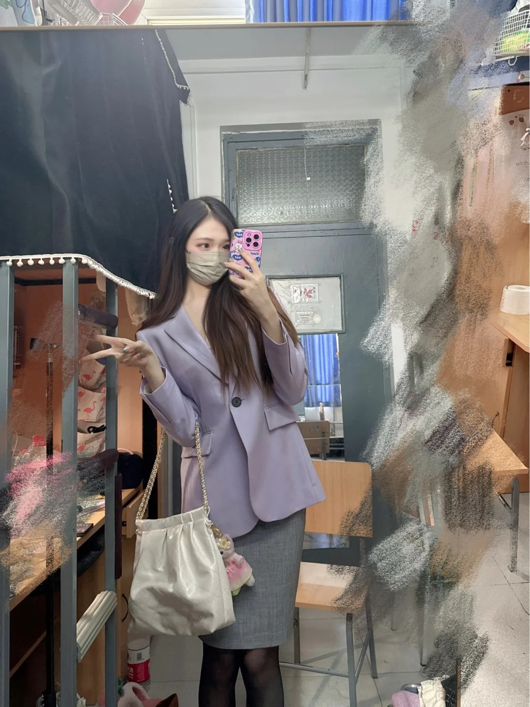 西装外套+包臀裙
嘿嘿好喜欢这个穿搭