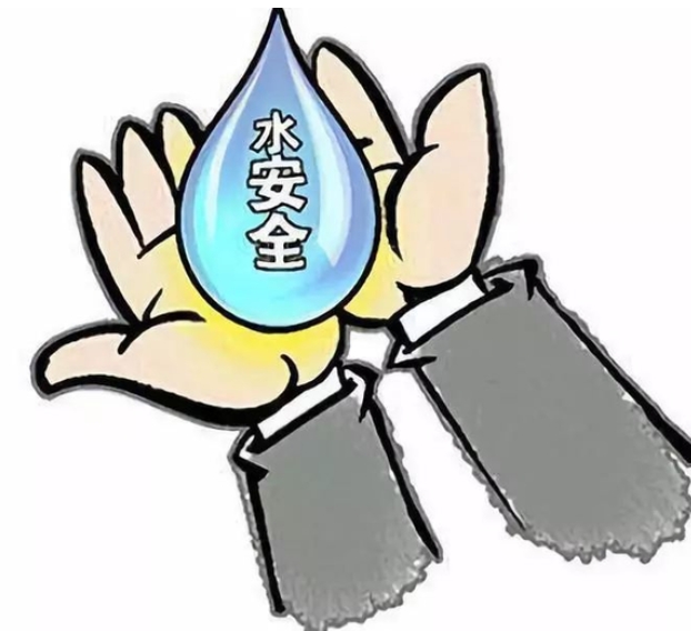 台风过境后，不喝生水，只喝开水或符合卫生标准的瓶装水、桶装水；

装水的缸、桶、