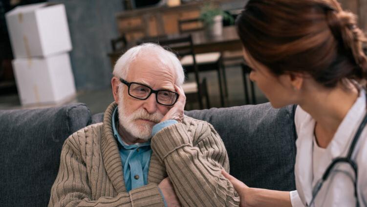 一万人中有多少能活到退休？研究：年过65，做好5件事或能长寿