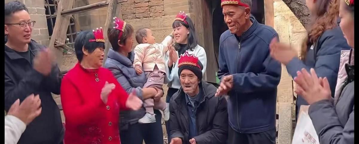 傻妮和野哥的叔叔在6号那天的突然离世，给这个家庭带来了巨大的悲痛。回想起他的生活