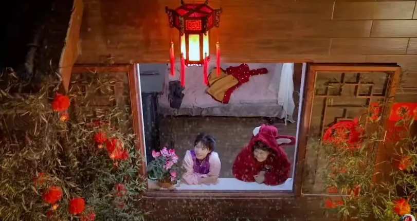 李子柒打破网红的一个定律
很多人都说网红的镜头就是直播带货
但是李子柒从2017