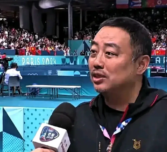 黄友政三比零伊朗名将诺莎德.阿拉米扬（新加坡大满贯），有三个没想到

一、关键时