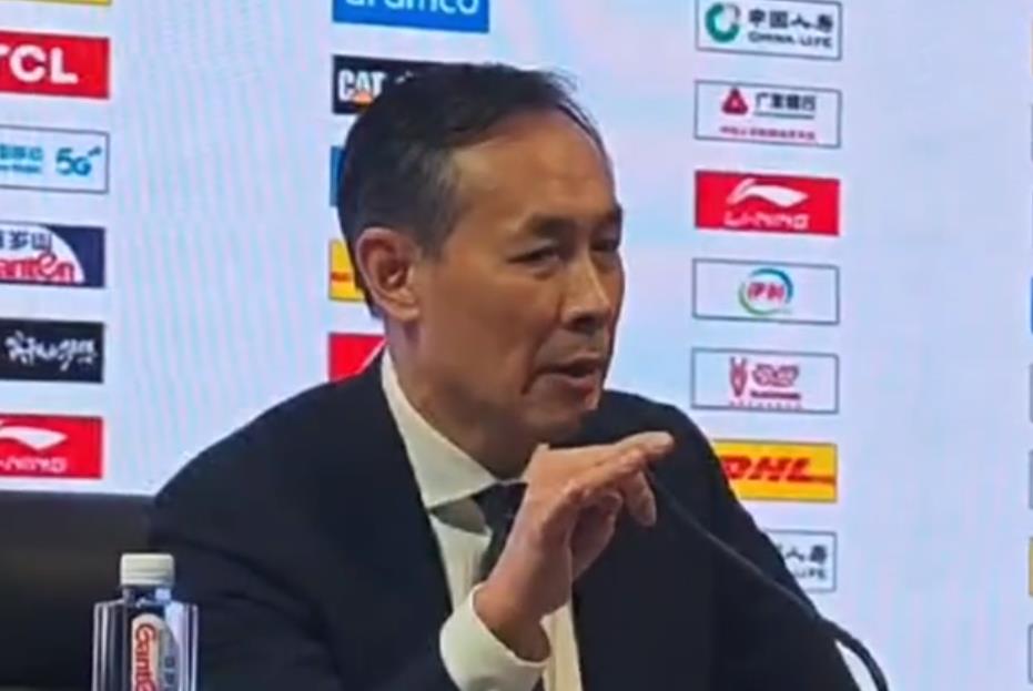 听听杨鸣、许利民和曾凡博说了什么？辽篮主场惜败北京男篮遭三连败，比赛跌宕起伏。辽