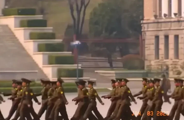 朝鲜出兵和中国出兵，差别可大了去！


朝鲜是以“编入部队”的形式出兵的，作为俄