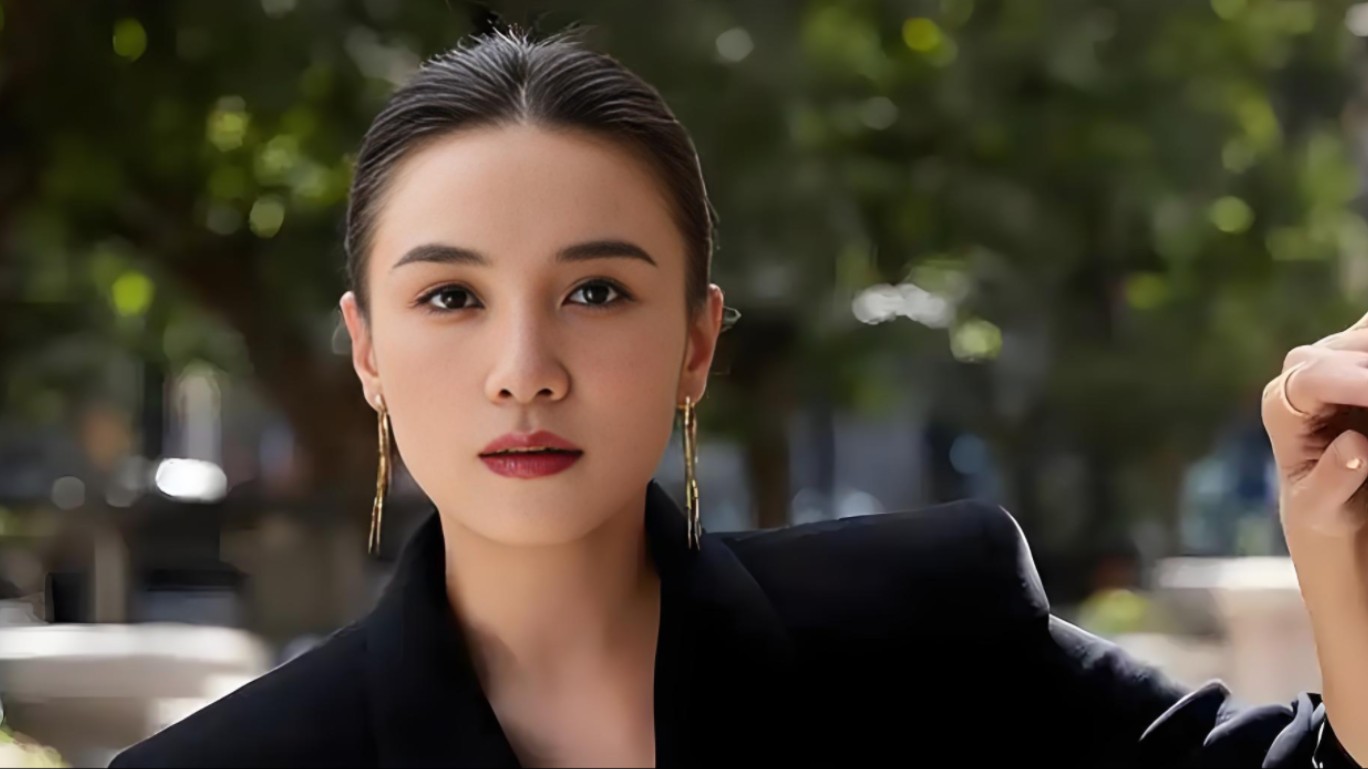宋佳低调嫁导演，两年婚姻曝光获祝福