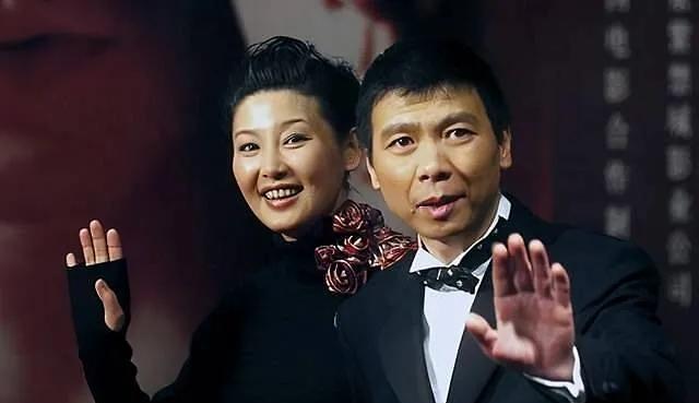 冯小刚：老师说一个学生太坏了，而徐帆会说淘气。
金星意会：你又坏了？
冯小刚：嗯