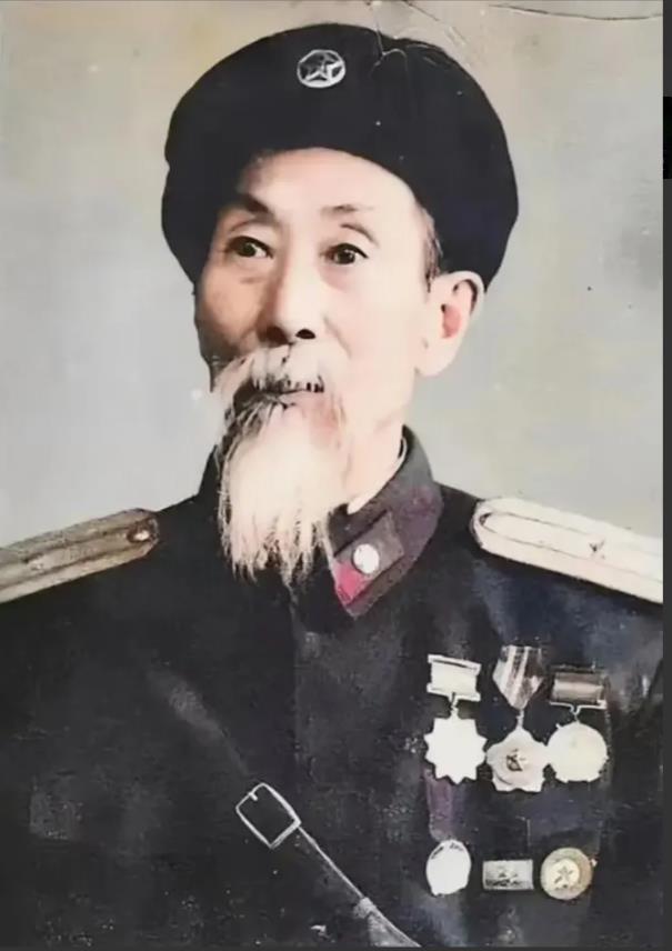 “长征不下校”，知道是什么意思吗？

1955年授衔的时候，伟人特意交代有关同志