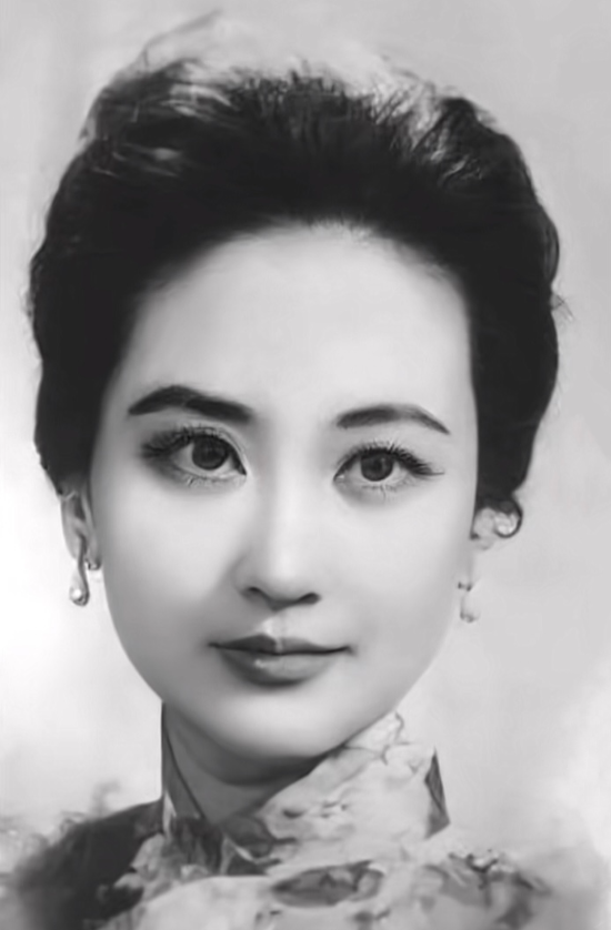 1950年，孙立人与秘书黄正的关系即将挑明，然而蒋经国的一纸令下，却让黄正身陷囹