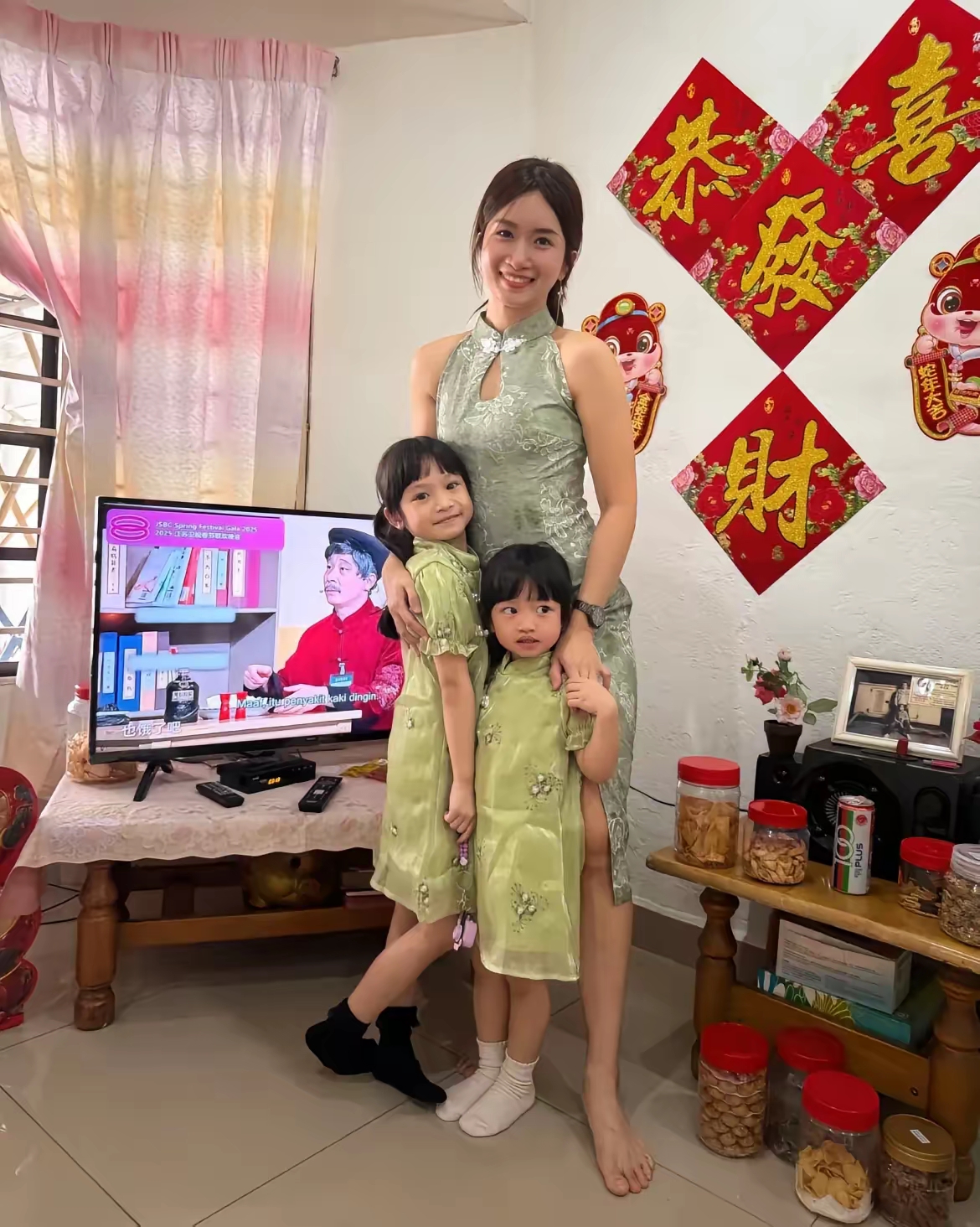 小姨子和她两个女儿在我家住，从过年住到现在，不肯走怎么办，说干脆小孩在这边上学，