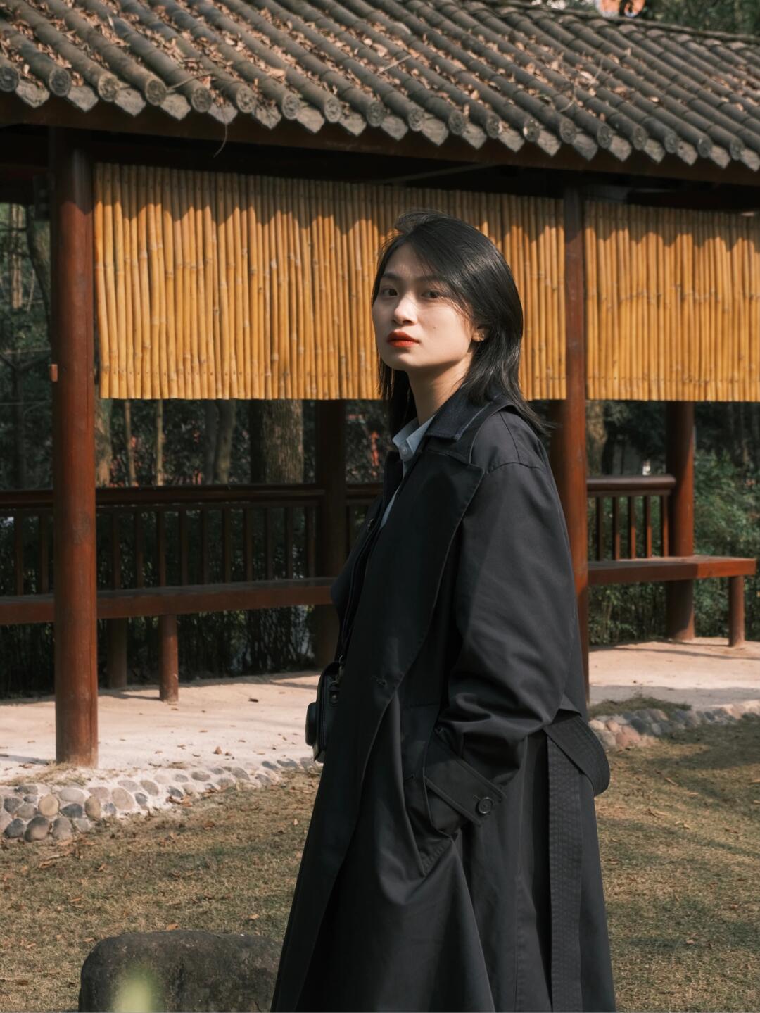 园区内有一个很大的湖 可以在夕阳🌇的时候在湖边拍一些