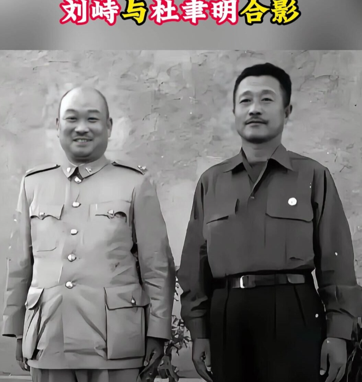 1950年，在香港的刘峙，给逃到台湾的老蒋发去祝贺复职的电报。老蒋看到电文，想起