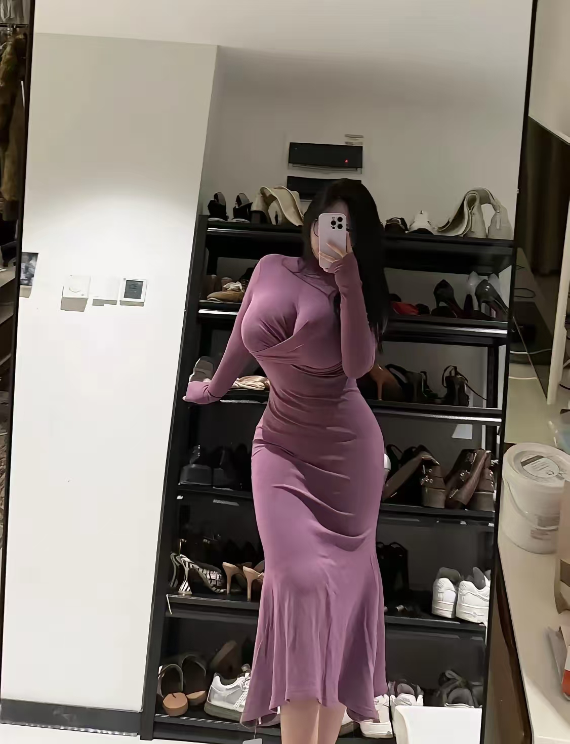 我女朋友除了衣服多之外，最多就是鞋子了吧