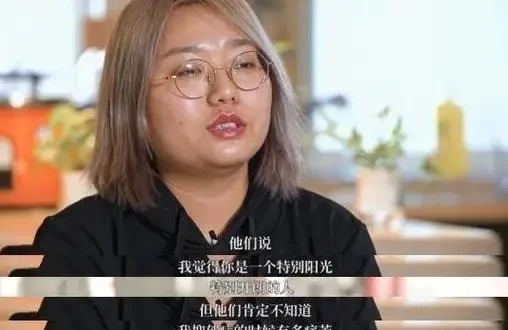 omg❗29岁李雪琴恋爱啦！！！
太惊讶了，原来刘大锤预告的95后女星恋情，女主