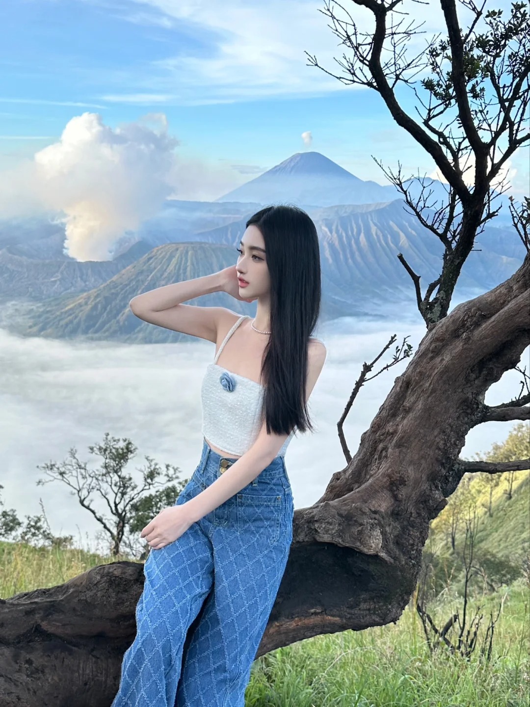 Bromo火山🌋
在bromo拍到了我的人生照片！美的太不真实了，向导说我们运