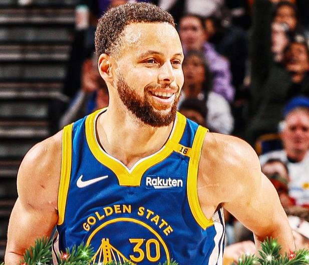 精彩的nba剧本！湖人115-113险胜勇士，詹姆斯全能发挥，库里狂砍38分尽力