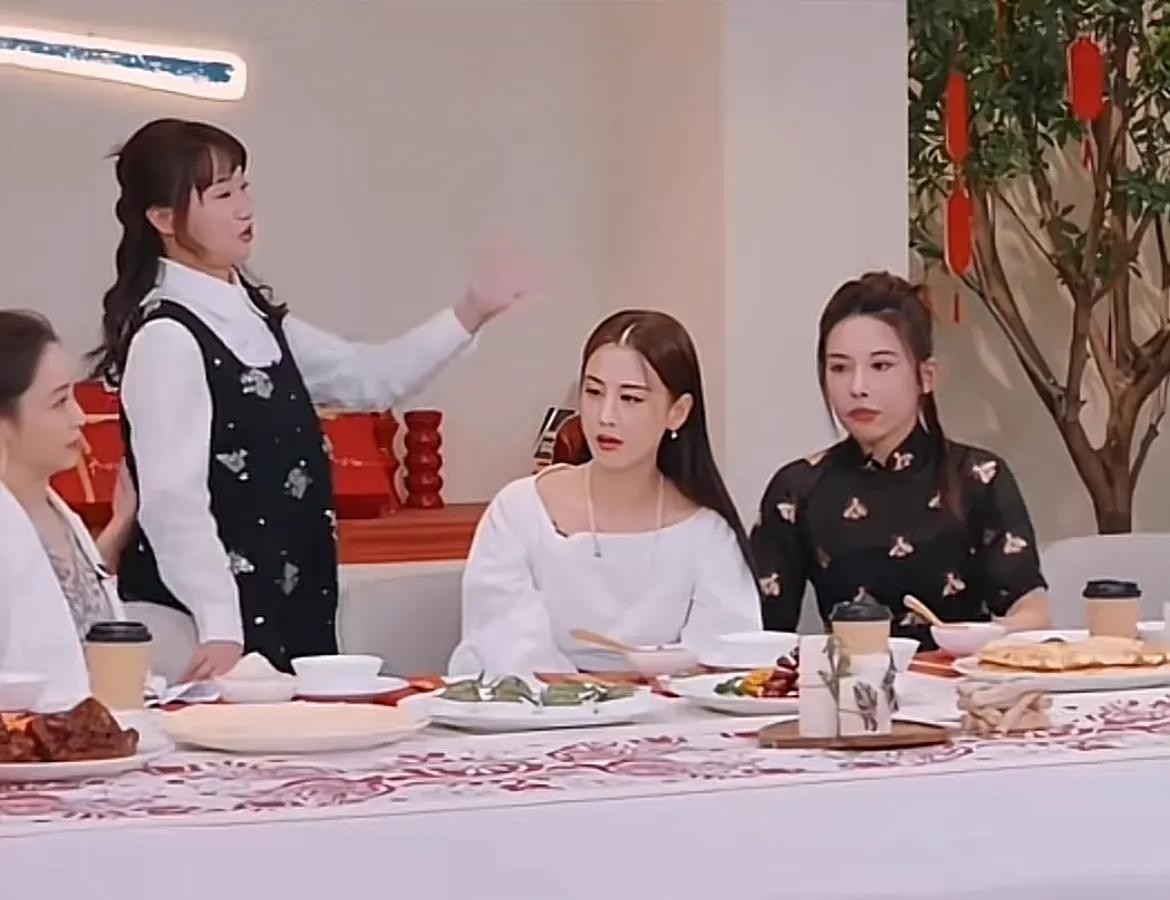 麦琳听劝后改变 网友点赞她

                         