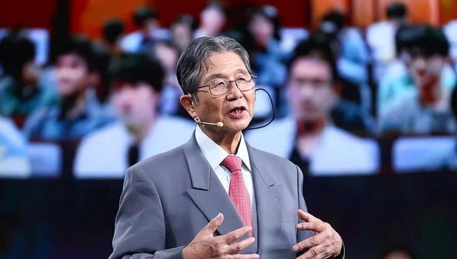日本要气死了！日本顶尖科学家藤岛昭，竟带着他们的机密技术，连夜组团投奔中国，他还