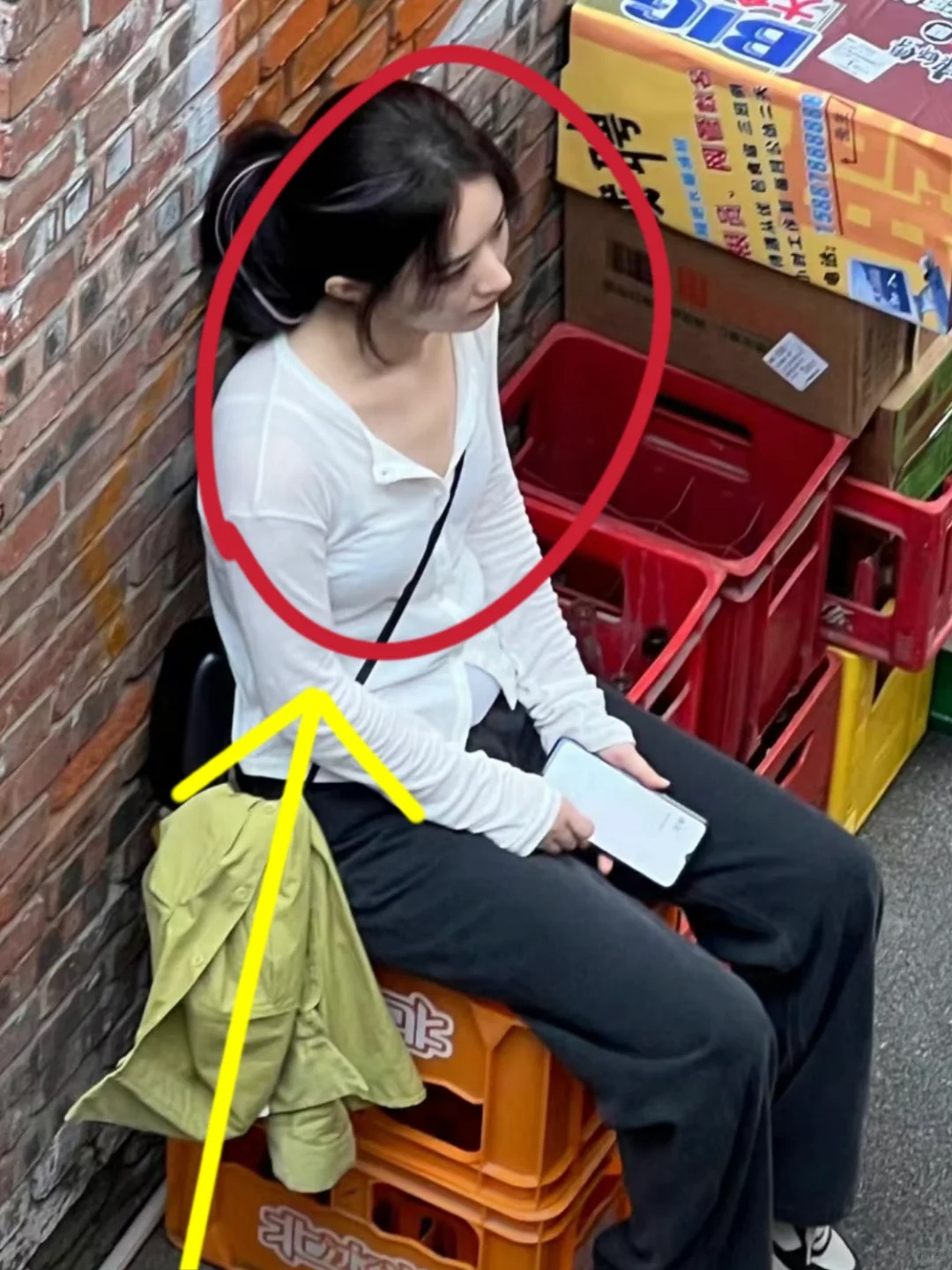 不是！就在重庆！！赵丽颖没人敢说吗......
丽颖好美呀呀呀呀呀！！
路人图都