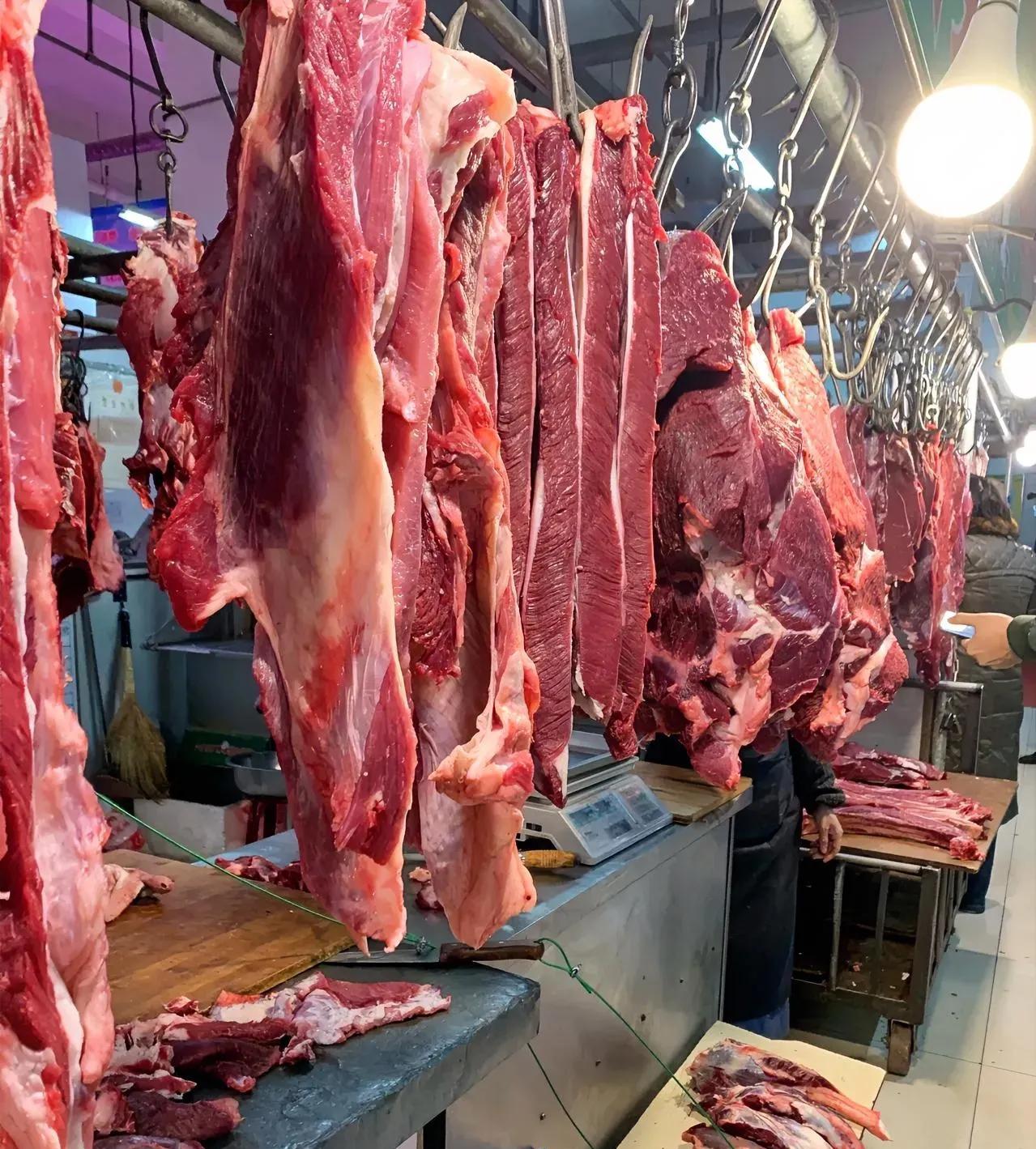 早上去菜市场买了 16 块钱的肉，糊里糊涂的付了钱就走了。卖肉的摊主忙着招呼其他