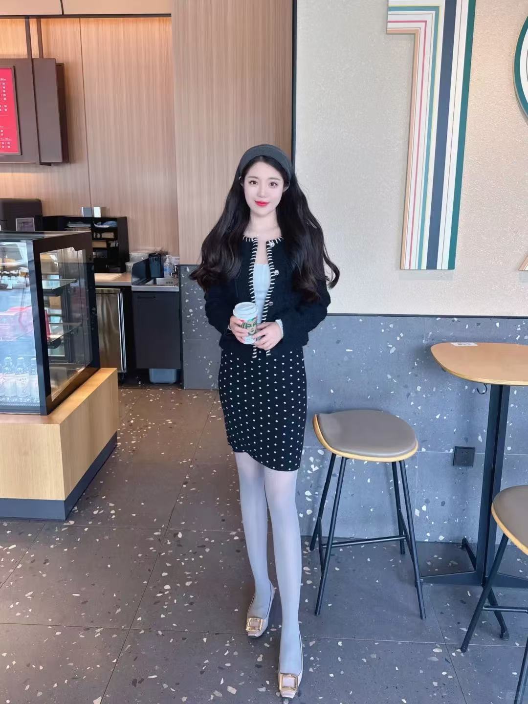 嫂子这双大长腿太性感了哈哈哈哈