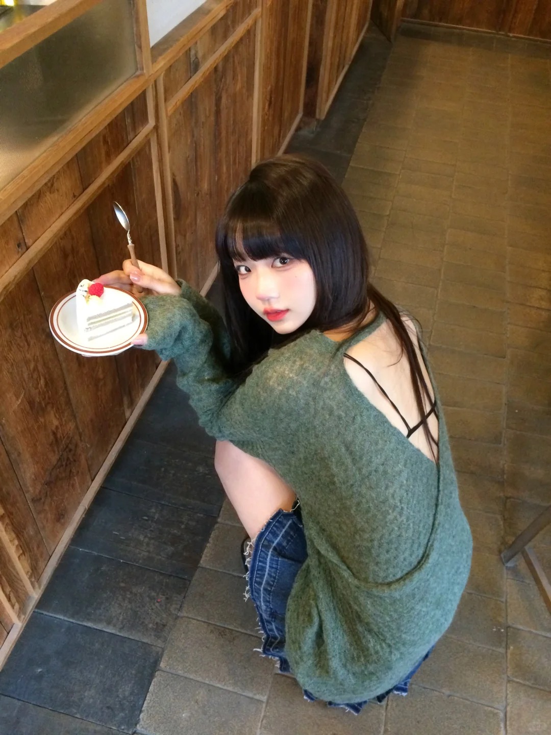 𝗴𝗿𝗲𝗲𝗲𝗲𝗲𝗲𝗻 𝗱𝗮𝘆.
在穿搭上接近一些春天.
这