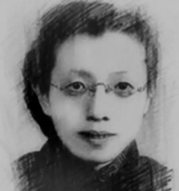 1949年4月24日，一位穿着红色旗袍的女人来到南京总统府门口，提出要见35军政