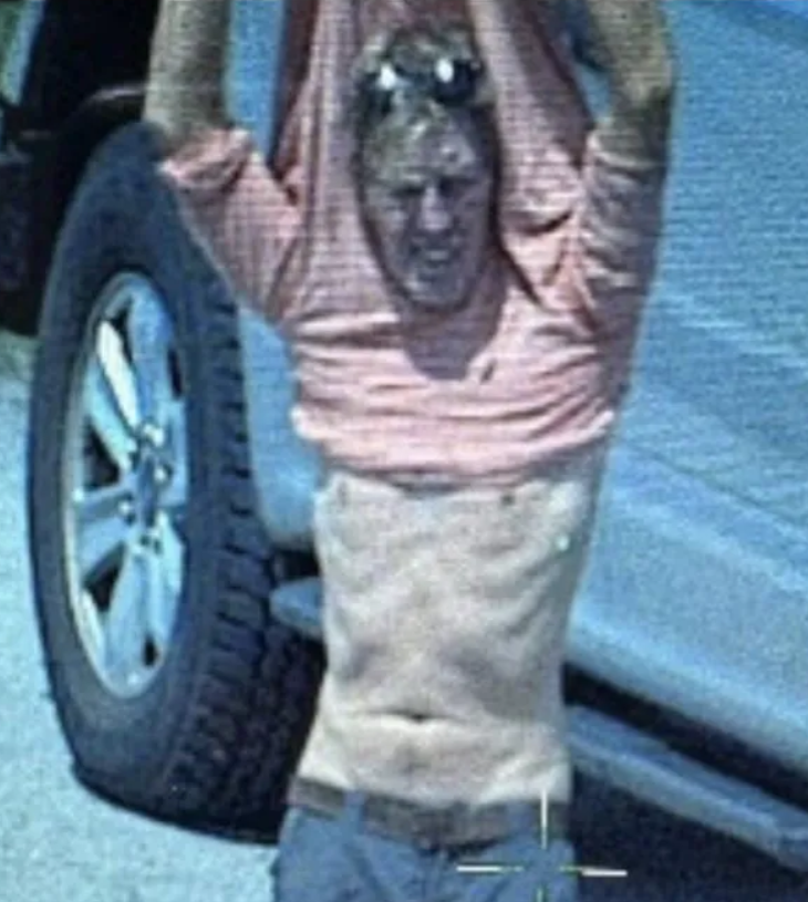 福克斯新闻确认，涉嫌暗杀特朗普嫌疑人为瑞安·韦斯利·鲁斯。
图1特朗普遇刺未遂案