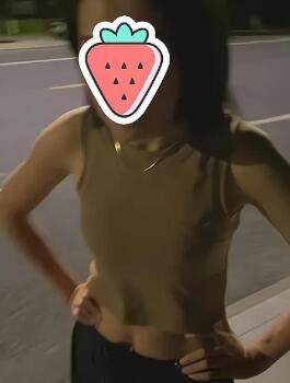 上海静安，一男子去采耳店找了位女技师服务，二人还发生了关系，事后付了695元的采