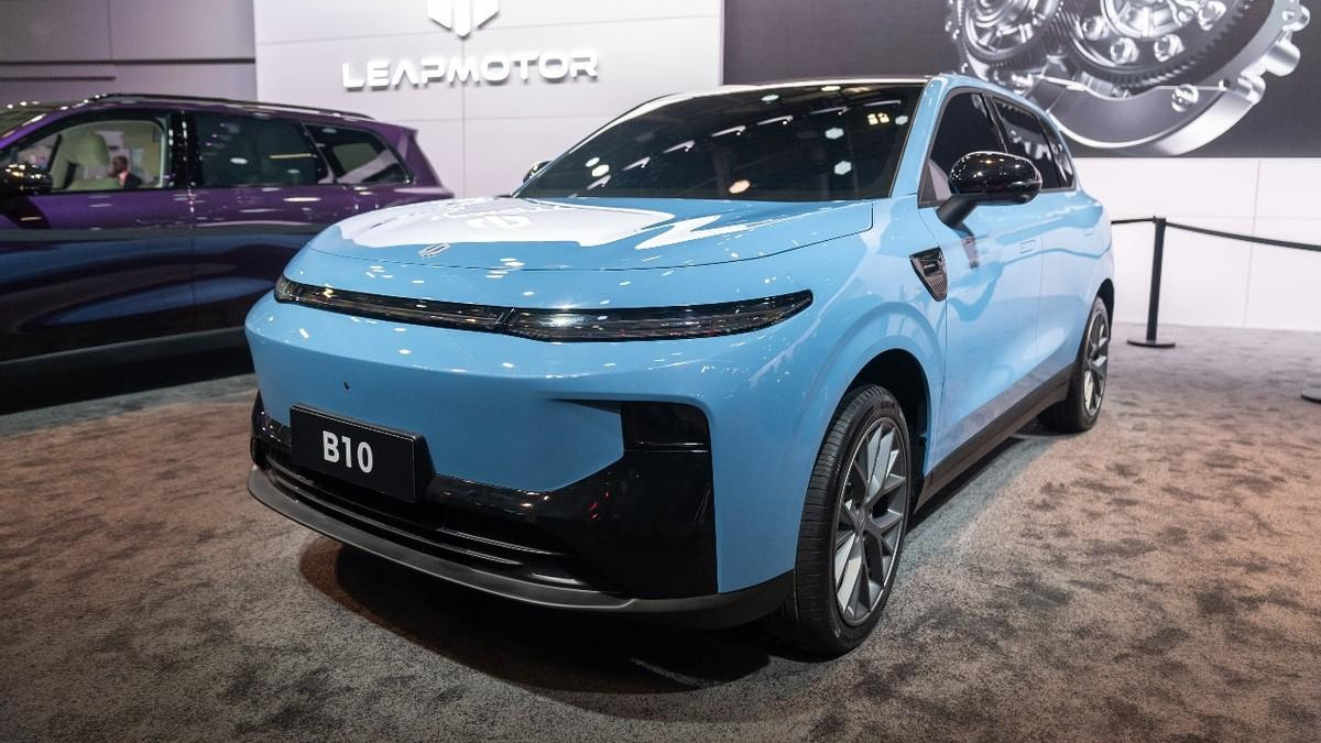 热度拉满巴黎车展，国内实车即将亮相，零跑B10有何实力？