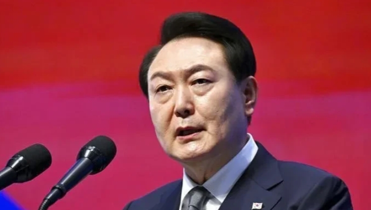 一触即发：抓捕尹锡悦人员突破两道阻拦线！
