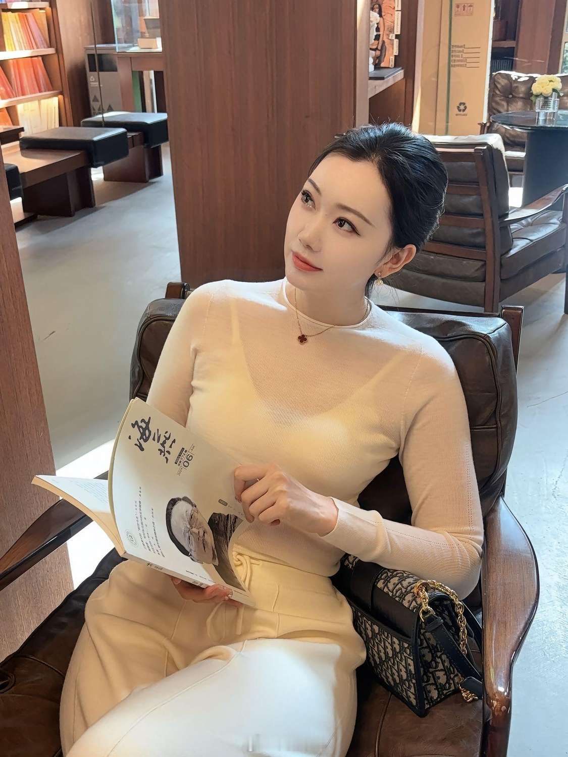 今天老板说要提拔我，让我晚上去她那，到底是什么意思呢？