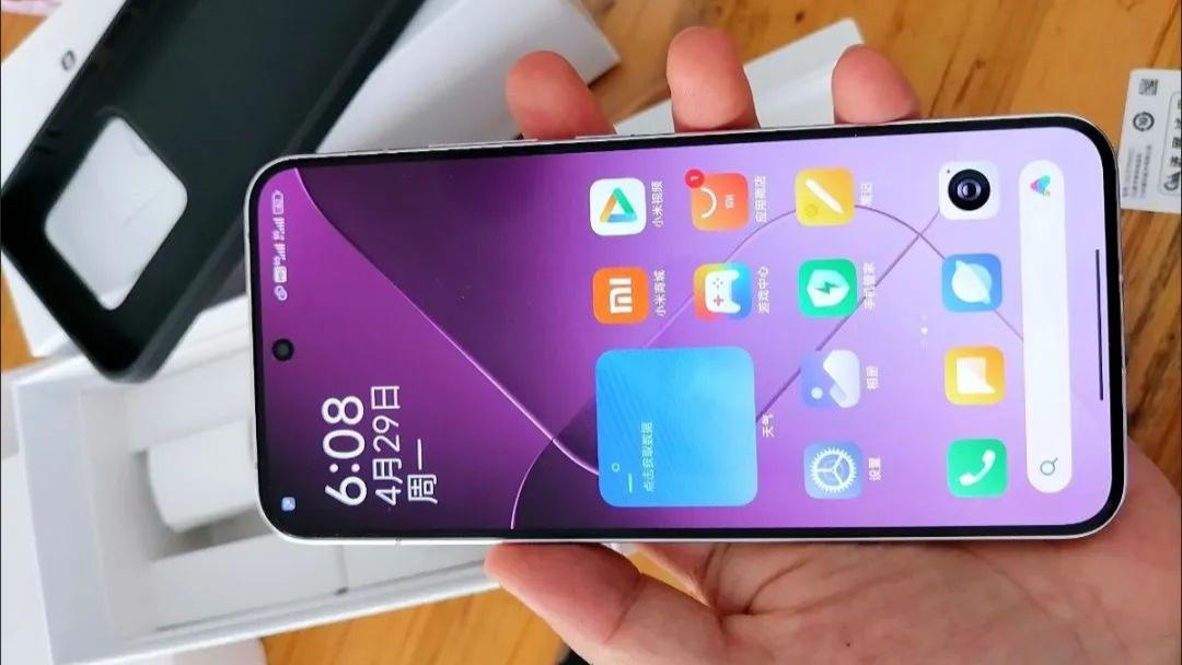 从4599跌至3378元，骁龙8Gen3、徕卡相机、IP68防水