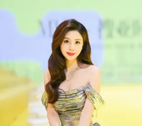 张雨绮脱口秀爆大瓜,前夫前任重拳出击放8年前证据(张雨绮脱口秀着装)-第7张图片-九妖电影 张雨绮脱口秀爆大瓜,前夫前任重拳出击放8年前证据(张雨绮脱口秀着装)-第7张图片-九妖电影
