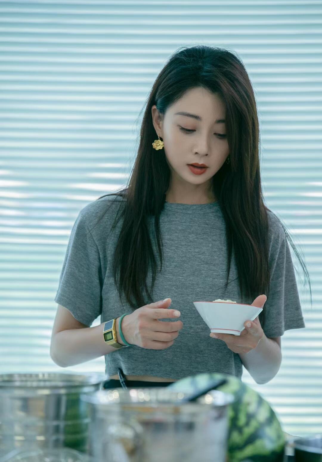 殷桃：军艺之花，生活感悟的荧幕传声筒