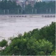 平江县遭遇自有气象记录以来持续时间最长、强度最大、雨量最多的一次汛情。

洪水来