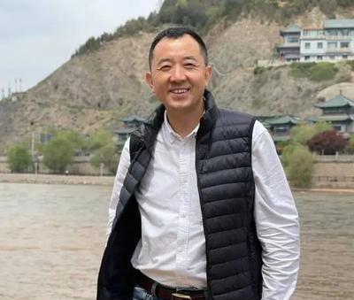 2015年，“中国最牛的县委书记”的陈行甲，将87名官员富商送进了监狱后，被恶意