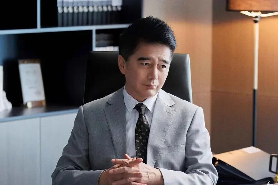 直到罗莎入狱，林强才发现祝丰山不简单