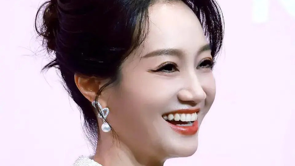 朱丹和老公周一围，尖叫之夜归来，西湖边的郊游的甜蜜瞬间