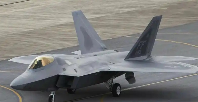 歼-20 在国际上到底是什么地位？

就这么说吧，如今在全球233个国家地区，空