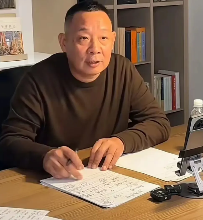 关于胖东来要求员工结婚不允许要或者支付彩礼这事，我个人觉得没什么问题，而且应该鼓
