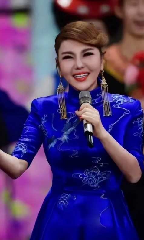 乌兰图雅与乌兰托娅：歌坛的遗憾与反思