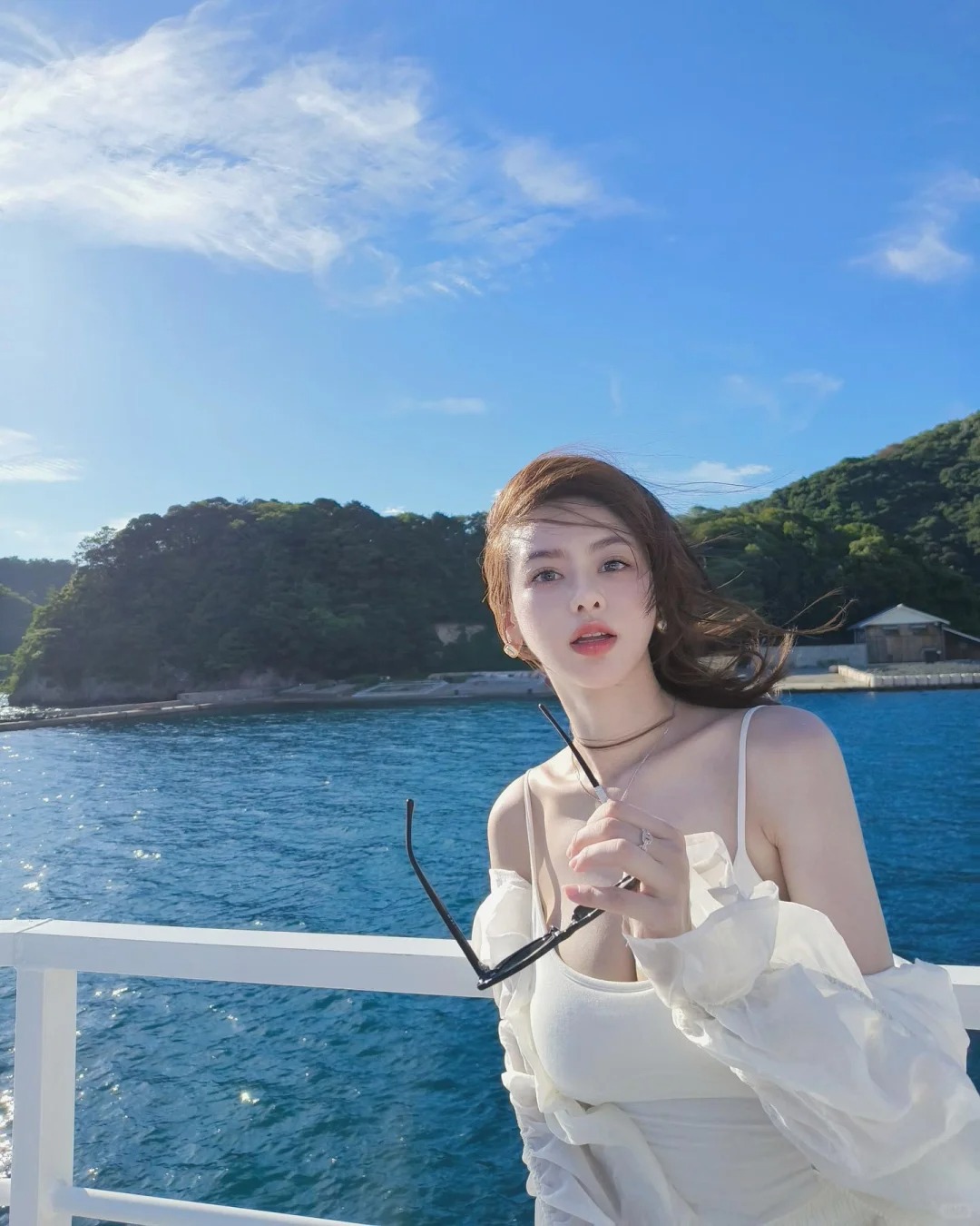 原相机下的碧海蓝天
海可以愈合心情🌊
然而你自己可以治愈一切

船上有100种