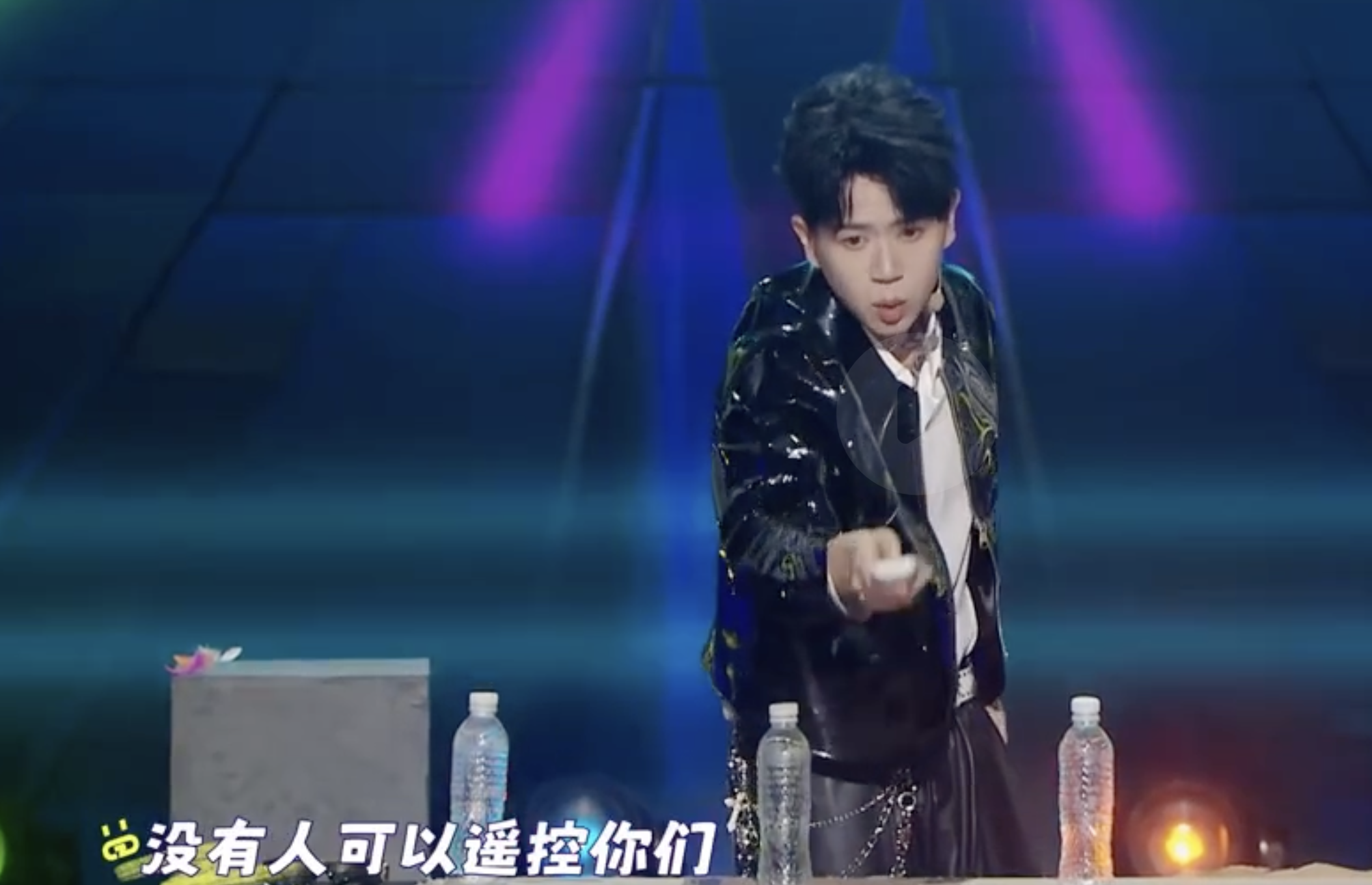 《单排喜剧大赛》第七期小记：王傲作品甩掉遥控器的收尾深得人心