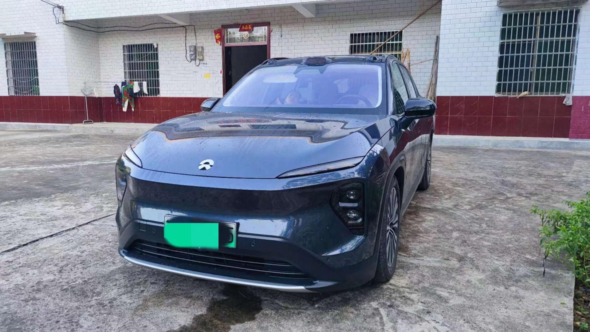 车长接近5米的纯电SUV，零百加速3.9秒，蔚来ES7为何卖不动？