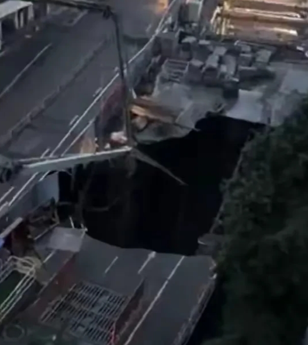 成都在建地铁13号线发生路面坍塌，暂无人员伤亡，无人员伤亡是多么好的消息，但让人