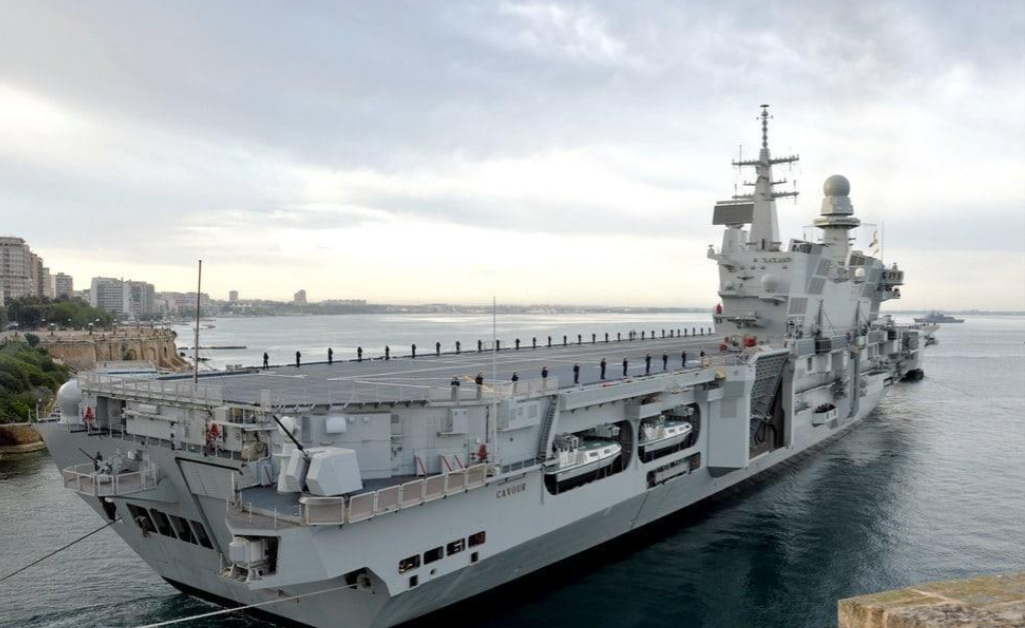 美国作为全球军事霸主，因全球战略部署而兵力紧张，不得不频繁调动。为支持以色列，“