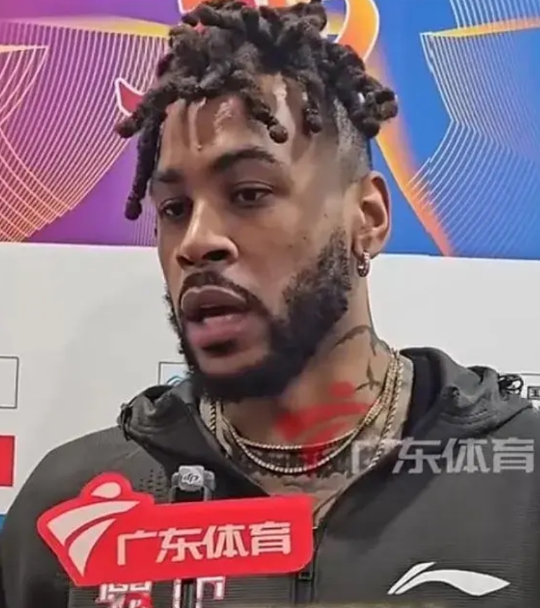 莫兰德谈到在广东队打球的感受:毫无疑问！这是我加盟CBA联赛以来打球最舒服的一支