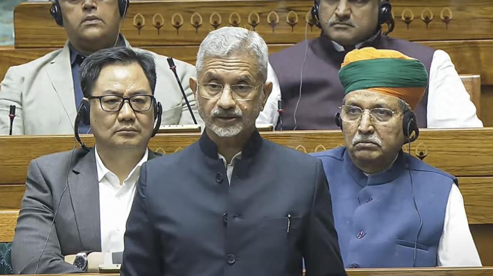 中印边境冲突持续数年时间，为和平解决问题，光是边境事务磋商会议就举行了17次，军