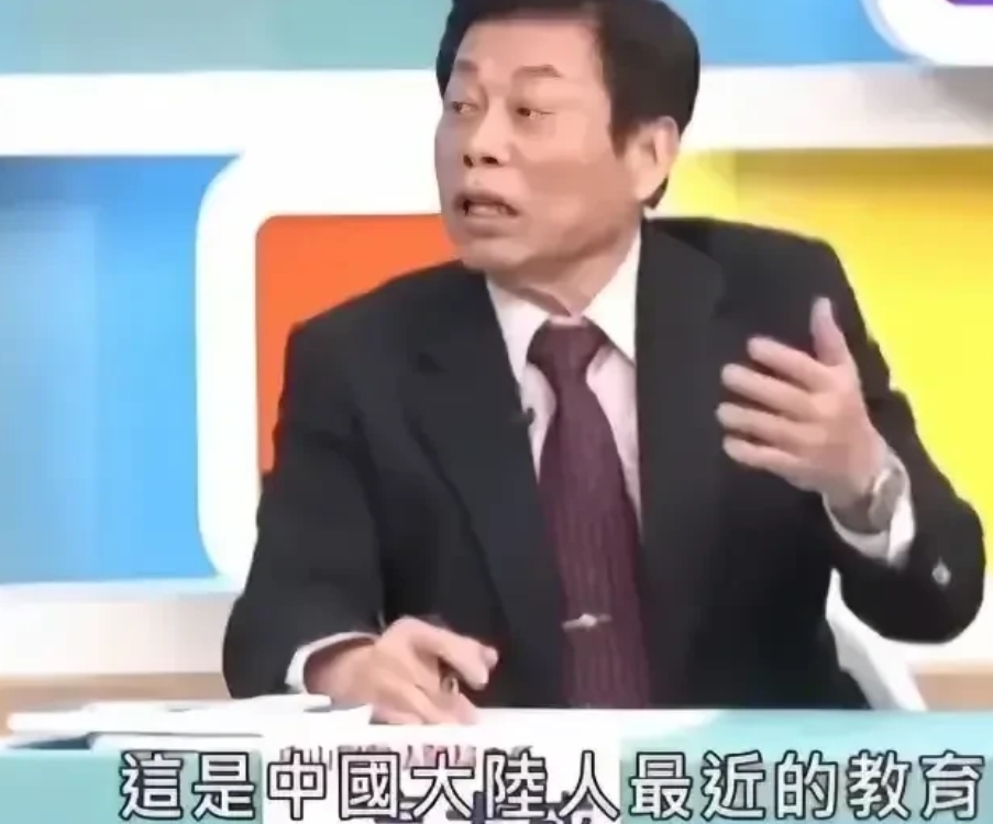 看来，很多湾湾人已经无可救药了！

有湾湾人指责汪小菲对大曲线的虚情假意，并说，