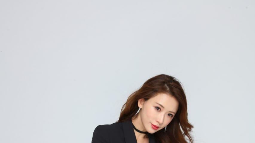 台湾女星林志玲床腿丝袜写真照
